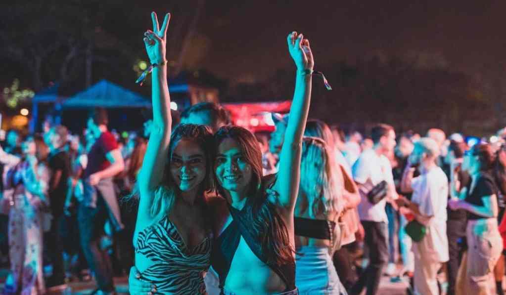 Girls enjoying the atmosphere of Provenza Medellin